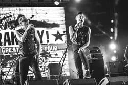 Chris #2: Anti-Flag-Sänger in neuem Tarakany!-Video dabei