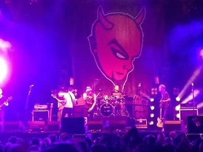 Die Huldigung des surfenden Teufels zeigt Wirkung: Satanic Surfers kündigen neue Platte an