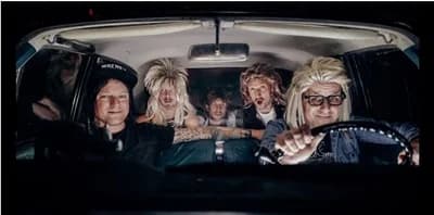 Donots: Mit Wayne's World auf den Spuren der Ärzte