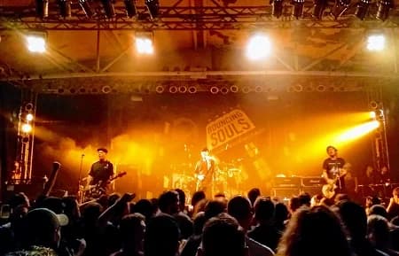 27.10.2019 – The Bouncing Souls / Death By Stereo / The Dirty Nil – Köln, Essigfabrik